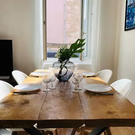 Daire 60m2 Au Coeur Du Vieux Port *