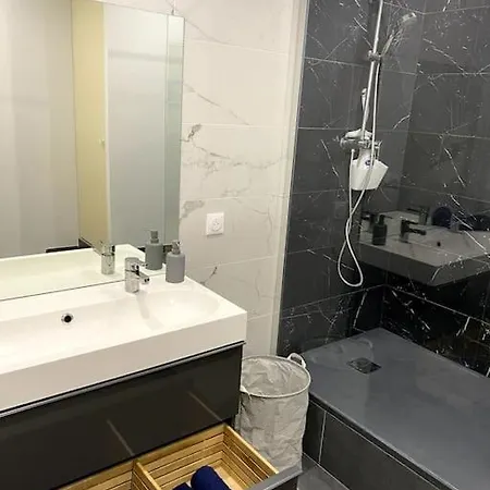 60m2 Au Coeur Du Vieux Port Daire Marsilya